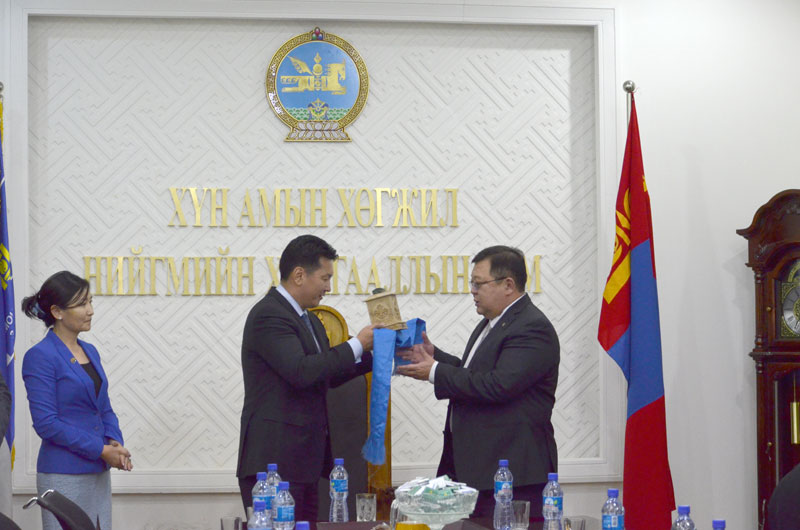 230ff02dcc467272a8fbed2848879942