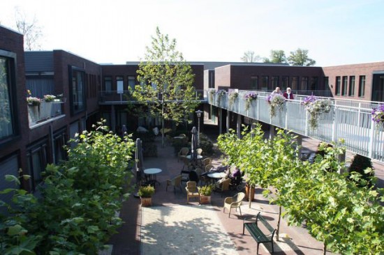 Hogewey-village-550x366