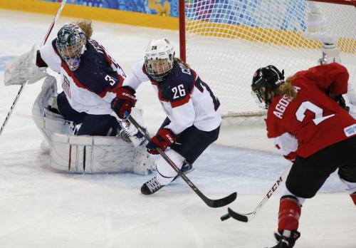 35919677-ap_sochi_olympics_ice_hockey_women 35919677-ap_sochi_olympics_ice_hockey_women