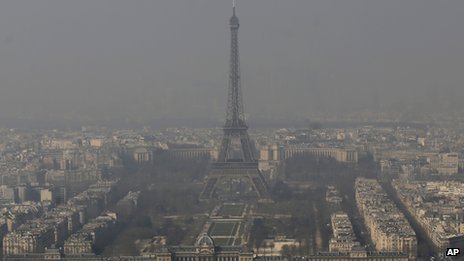 _73602529_parissmog _73602529_parissmog