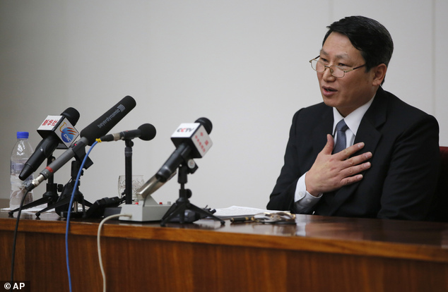 article-urn publicid ap.org bef920c9e48a4e66a95267c6ca944d35-6NhZW803r-HSK1-797_634x414