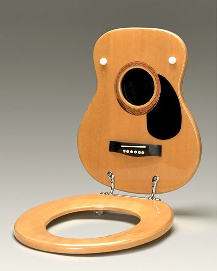 a98778_guitarl toilet450
