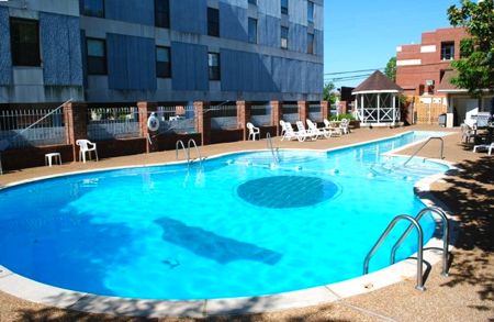 a98778_Guitar Pool450