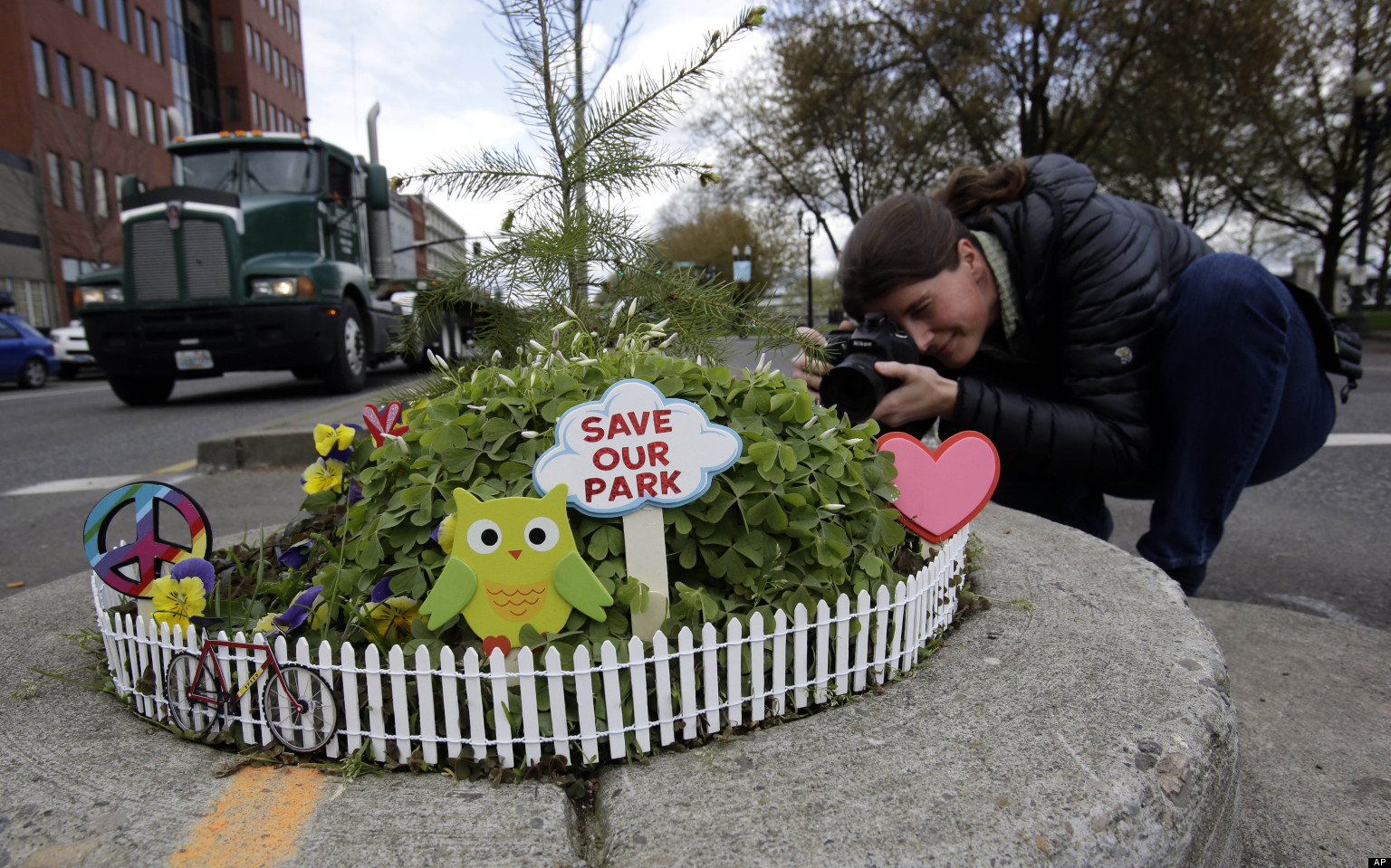 o-SMALLEST-PARK-facebook