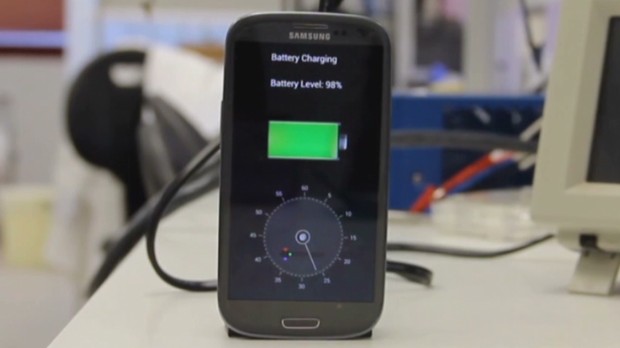 140407164418-storedot-phone-charger-smartphone-00002021-620x348