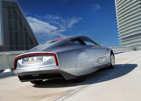 Volkswagen-XL1-Car_dezeen_468_6