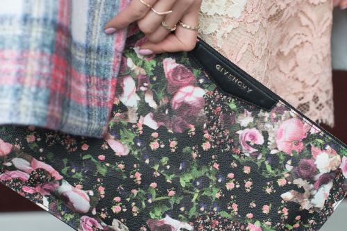 elle-00-floral-opener-v-large_new1
