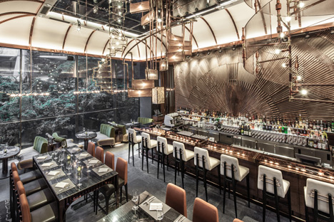 5_Column-Restaurant_Ammo-Interiors