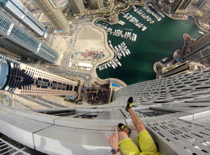 highrise-selfie-2_2916877k