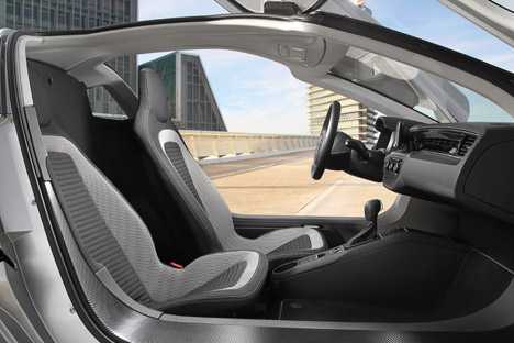 Volkswagen-XL1-Car_dezeen_468_5