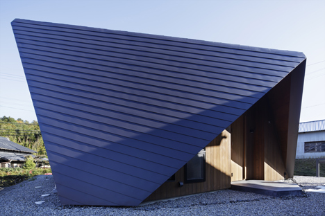 Origami-House-by-TSC-Architects_dezeen_7