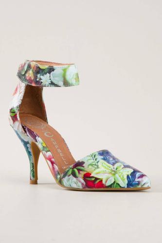 elle-05-jeffrey-campbell-pump-v-xln