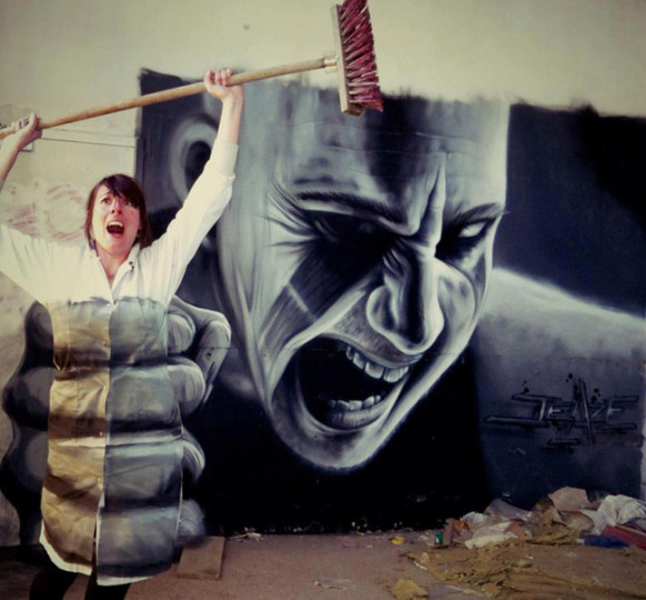 Amazing_Graffiti_man_hand-582x540