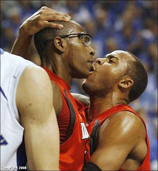 sexually-awkward-sports-photos-22