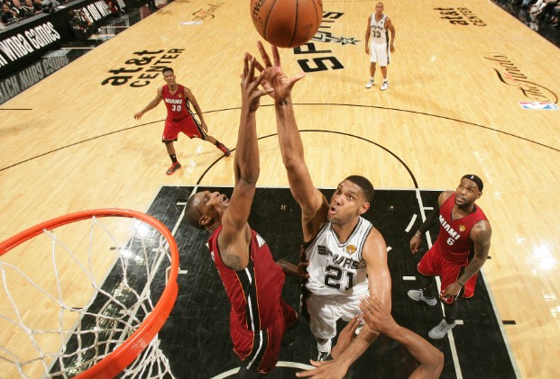 140605223445-tim-duncan-game-1-060514.home-t3