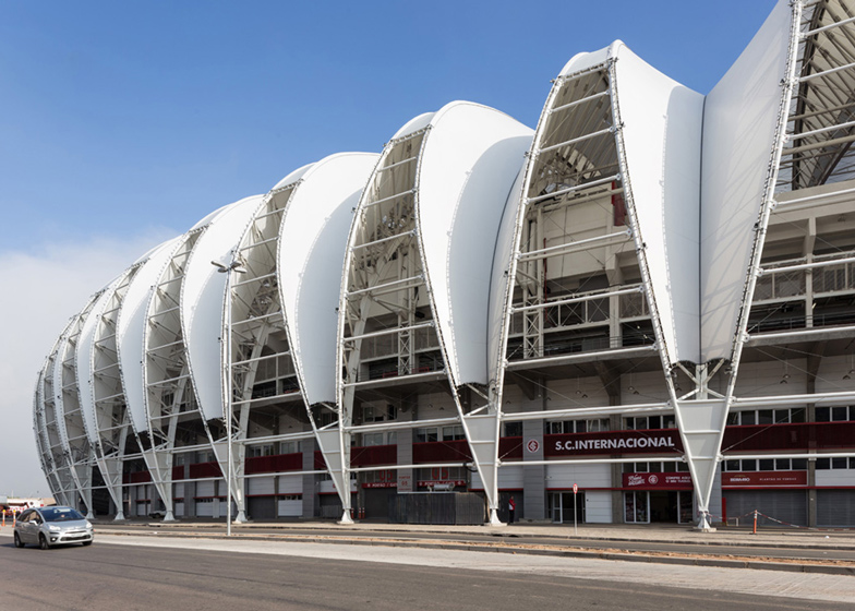 Beira-Rio-Stadium-by-Santini-and-Rocha-Arquitetos_dezeen_ss1