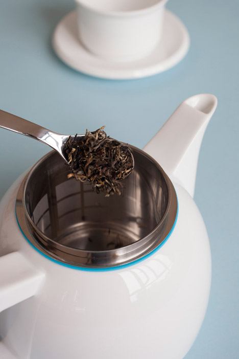 Sowden-Softbrew-Teapots-by-George-Sowden_dezeen_468_10