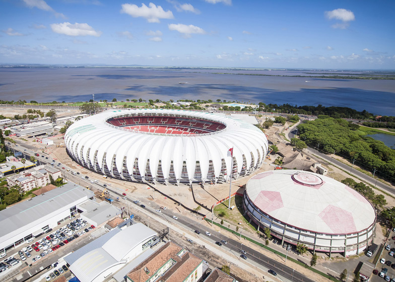 Beira-Rio-Stadium-by-Santini-and-Rocha-Arquitetos_dezeen_ss13