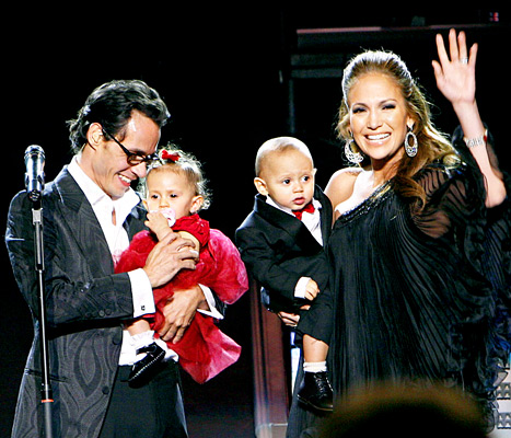 1369851153_021409_anthonylopez_01_marc-anthony-jennifer-lopez-max-emme-467