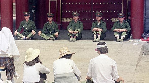 la-fg-tiananmen06_kkmouznc