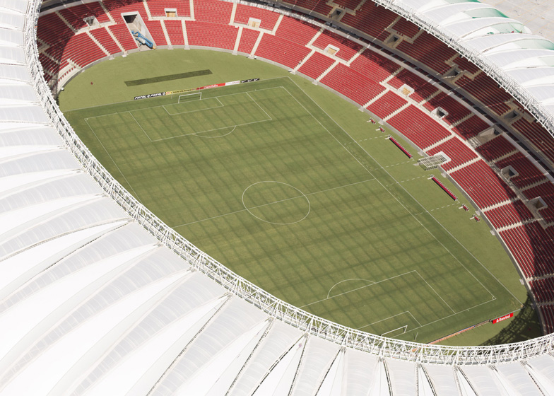 Beira-Rio-Stadium-by-Santini-and-Rocha-Arquitetos_dezeen_ss12