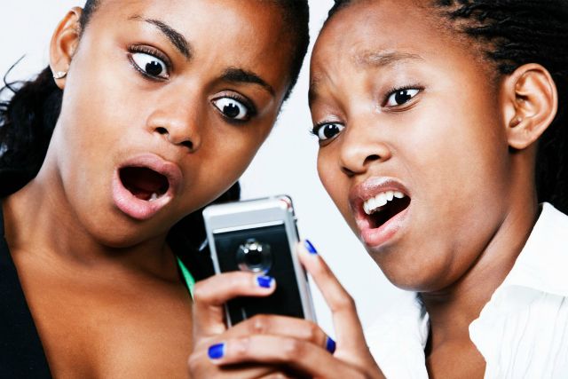 texting1_s640x427 texting1_s640x427