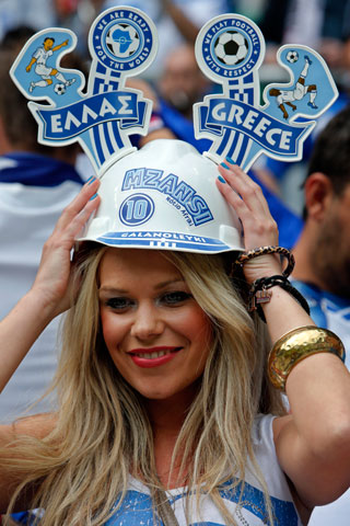 13-greece-1-hottest-fans-2014-fifa-world-cup