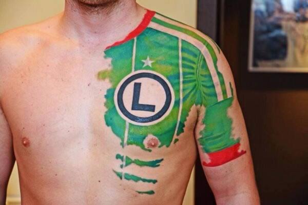 a99019_soccer-tat_4-ripped-shirt