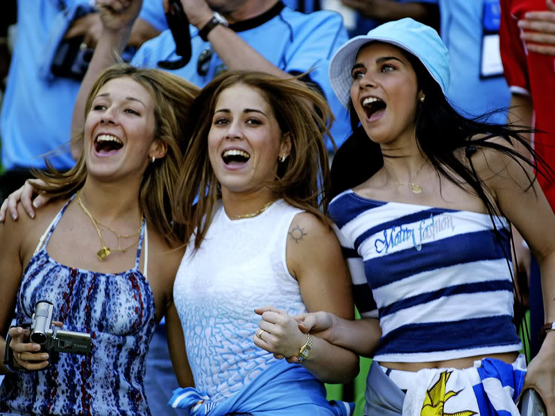 29-uruguay-1-hottest-fans-2014-fifa-world-cup
