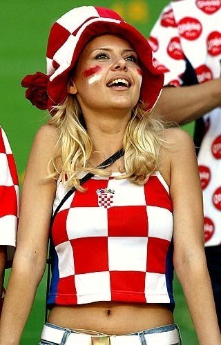 7-croatia-1-hottest-fans-2014-fifa-world-cup