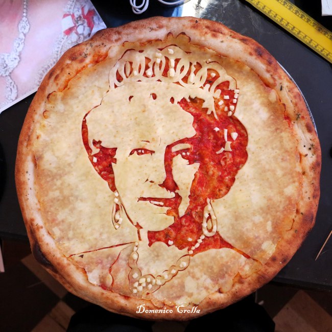 queen-elizabeth-2