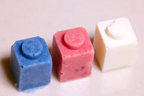 Chocolate-Lego-by-Akihiro-Mizuuchi_dezeen_1