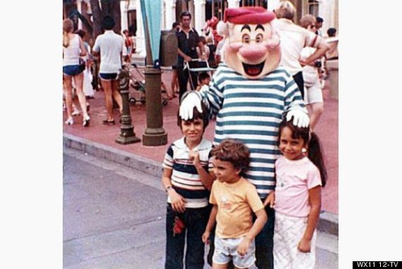 o-DISNEY-WORLD-PHOTO-CAPTURES-COUPLE-YEARS-BEFORE-TH-570