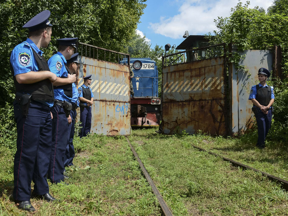 ukraine-train2 ukraine-train2