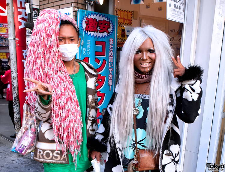 japan-bizarre-fashion-ganguro-3