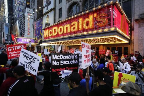 8b26c780-3450-11e4-a9d7-1da9a68b945e_AP591651570355_0