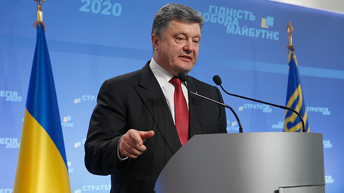 poroshenko-ukraine-war-autonomy.si