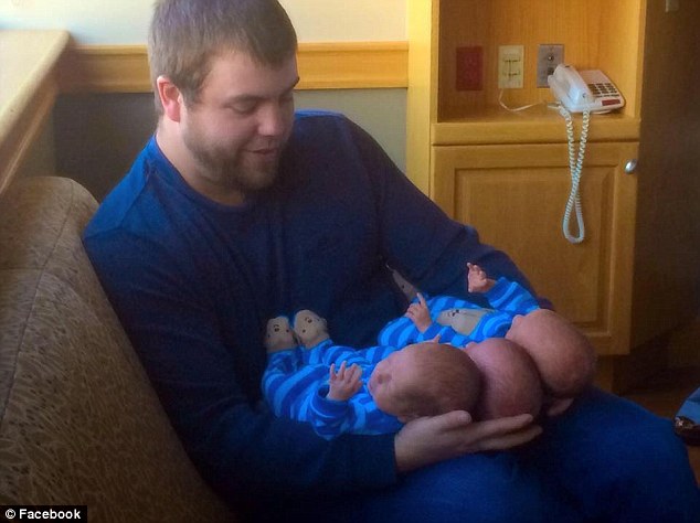 249A8D3200000578-0-image-a-29_1421013113411