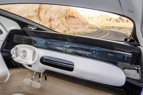 Mercedes-Benz-F-015-Luxury_dezeen_468_0