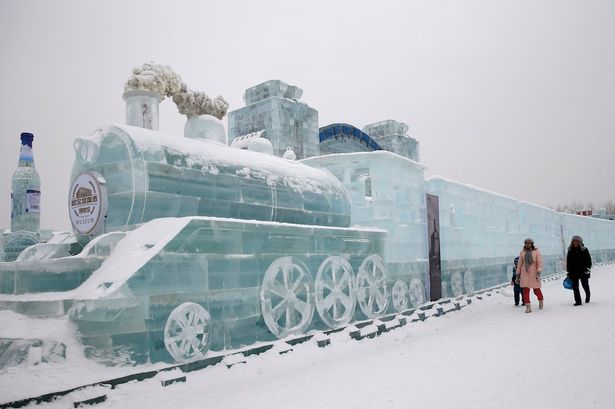 Ice-Sculptures-China