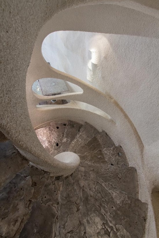 salt-restaurant-iran2-550x550