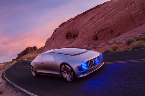 Mercedes-Benz-F-015-Luxury_dezeen_468_0