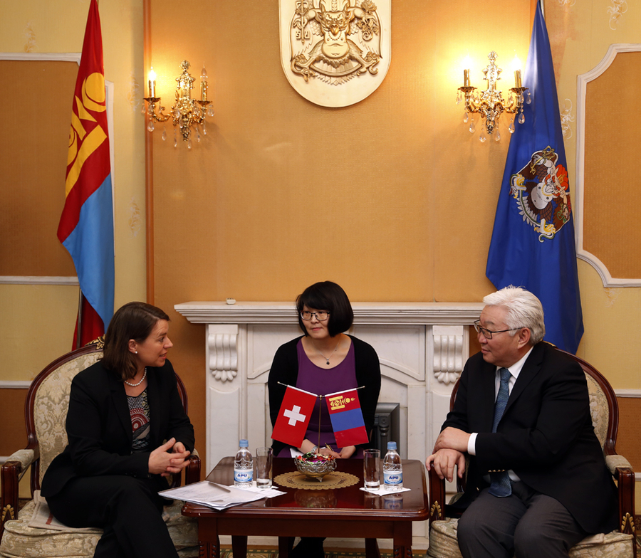 p19d73flbb1lum18a81pu4m68cn61