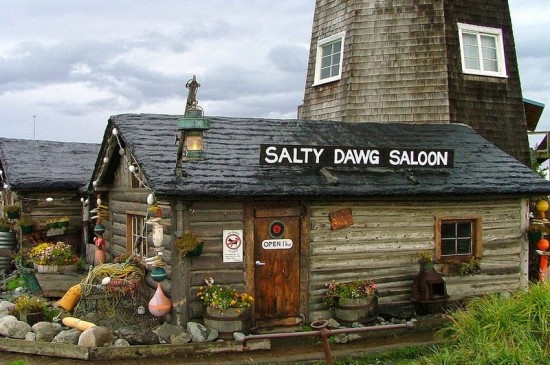 Salty-Dawg-Saloon2-550x412