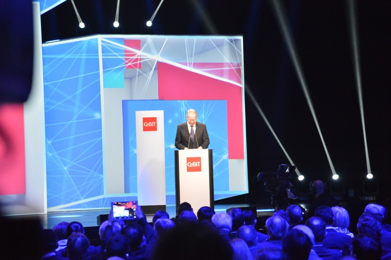 CeBIT-Press-Preview-2015-10-e1422560748967