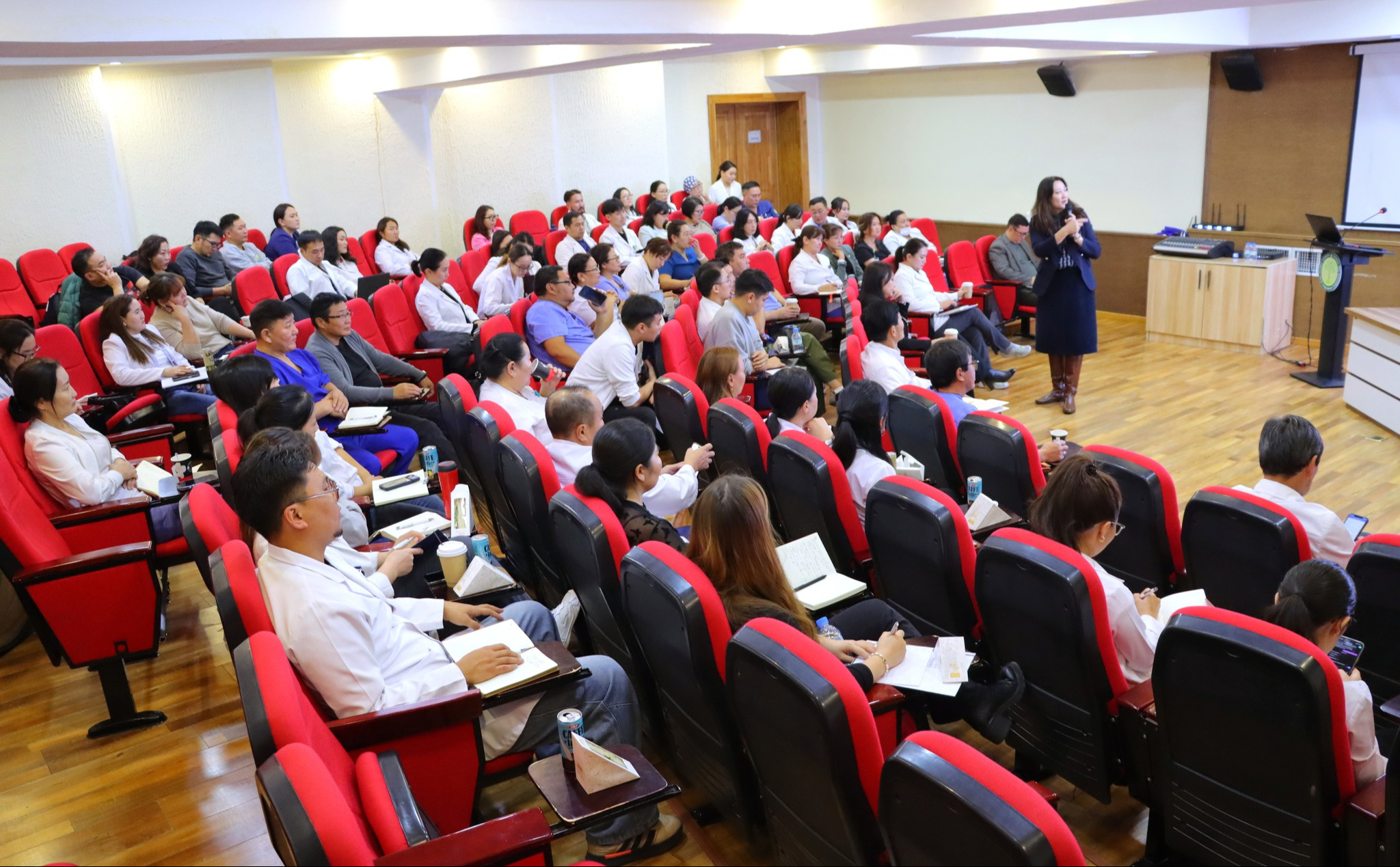 ГССҮТ-ИЙН ДУНД ШАТНЫ МЕНЕЖЕРҮҮД УДИРДЛАГЫН МАНЛАЙЛАЛ, СОЁЛ, ЁС ЗҮЙН СУРГАЛТАД ХАМРАГДЛАА...