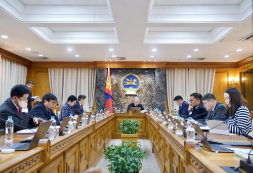 Энэ жилийн цагаан сараар зургаан хоног амрана