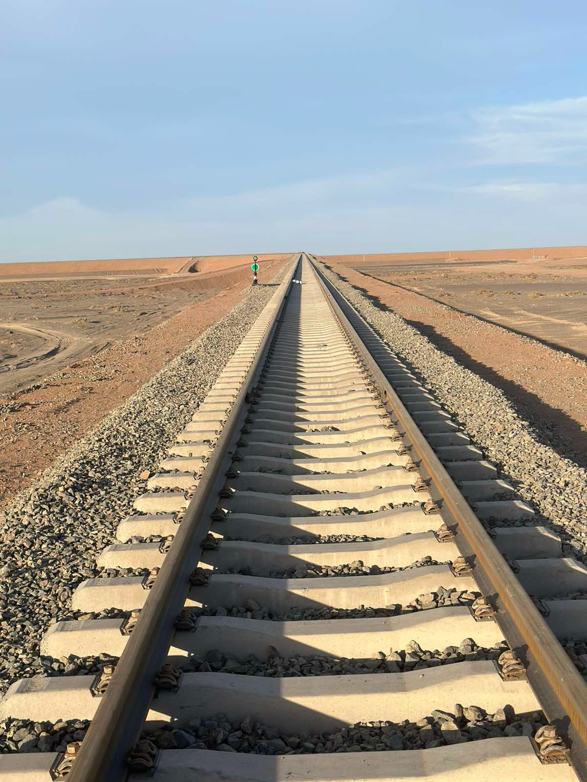 Хятадуудтай хамтран тавьсан нийт 2.6 км өртөөний 2-р зам, 3-р замыг тавьсан