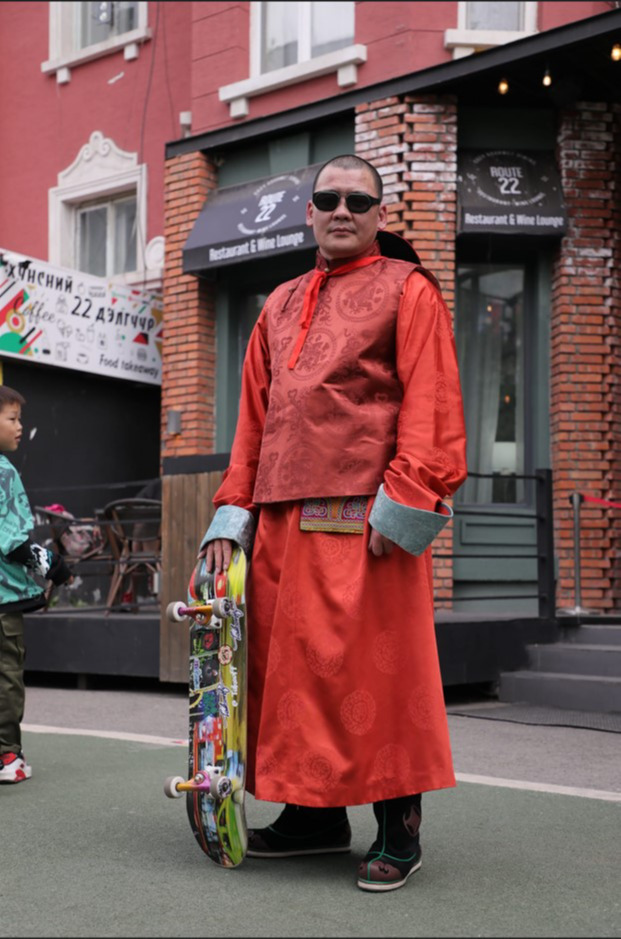 “Дөрвөн арвайт”-ын Д.Тулга “Mongol Khan”-ы дараа “Фантастик”-ийн “Тусгаар тогтнол” киноны хувцаслалтаар өв тээгч үндэсний соёлоо дэлгэрүүлэв