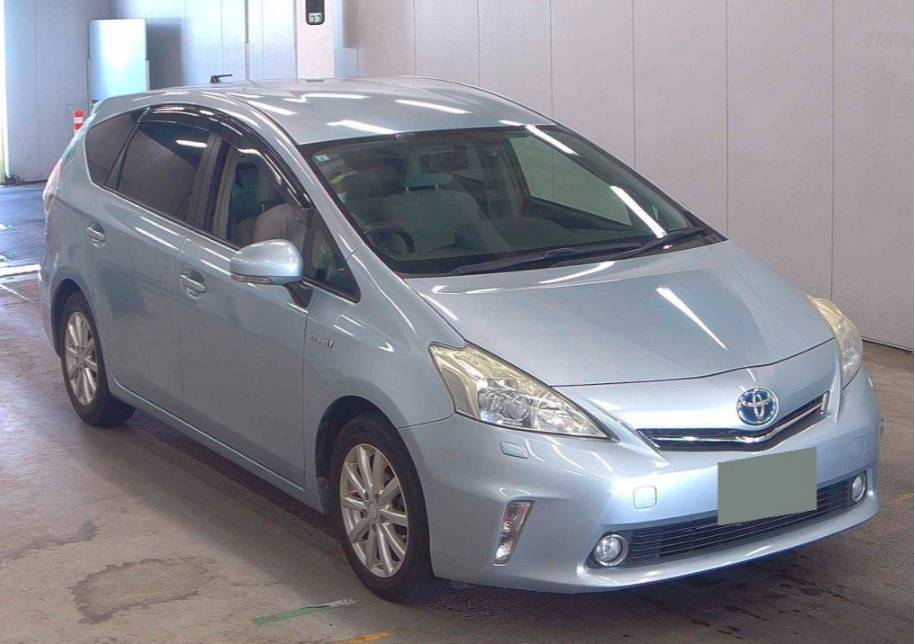 Prius Alpha 41
